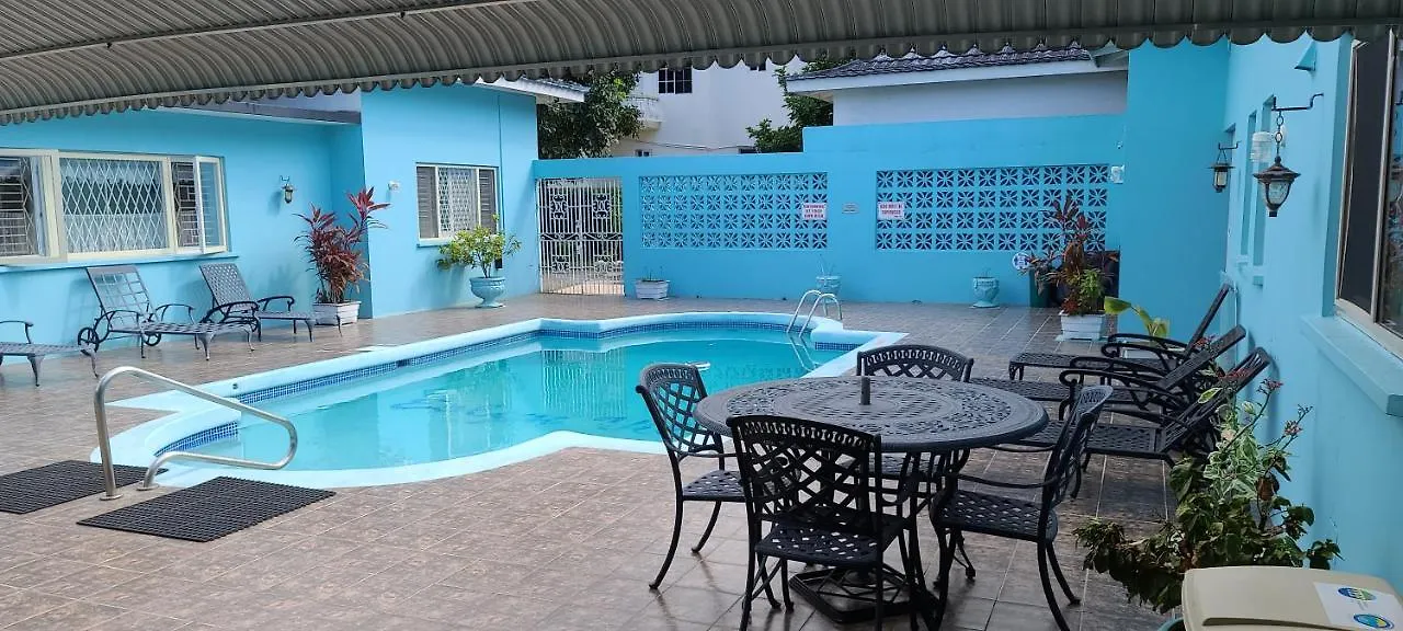 Eslyn Villa Runaway Bay